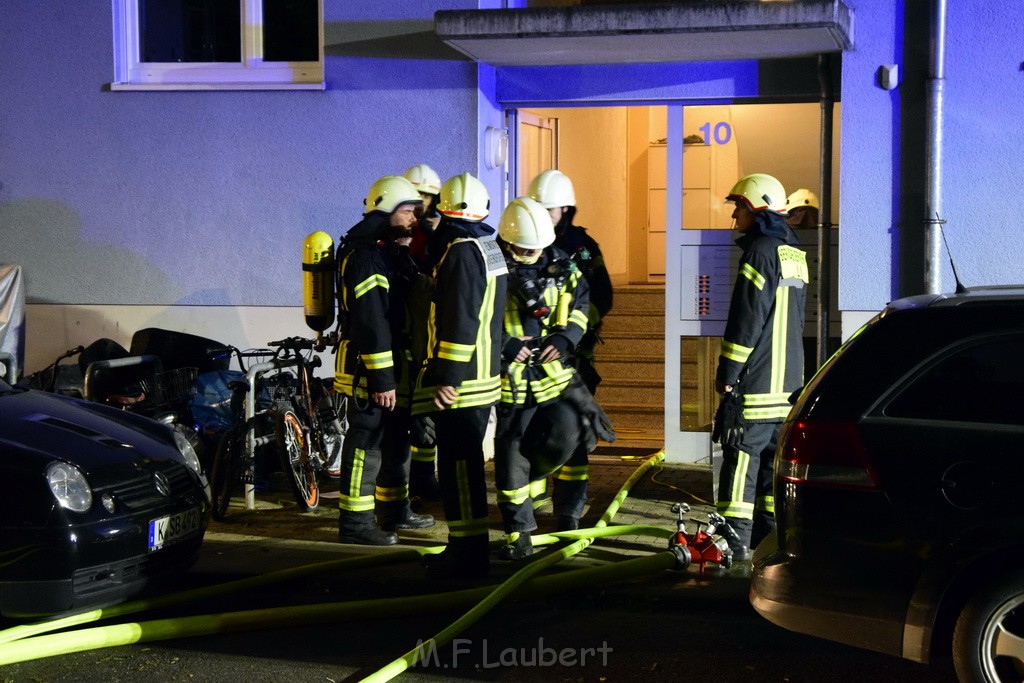 Feuer 2 Y Kellerbrand Koeln Ostheim Ruppinerstr P172.JPG - Miklos Laubert